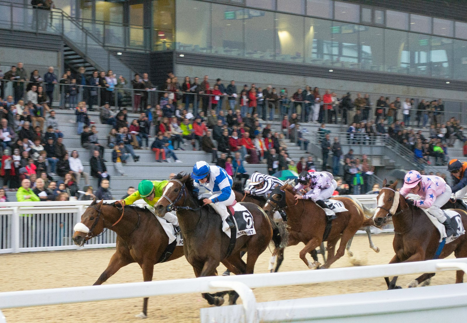 Churchill Downs Race Days